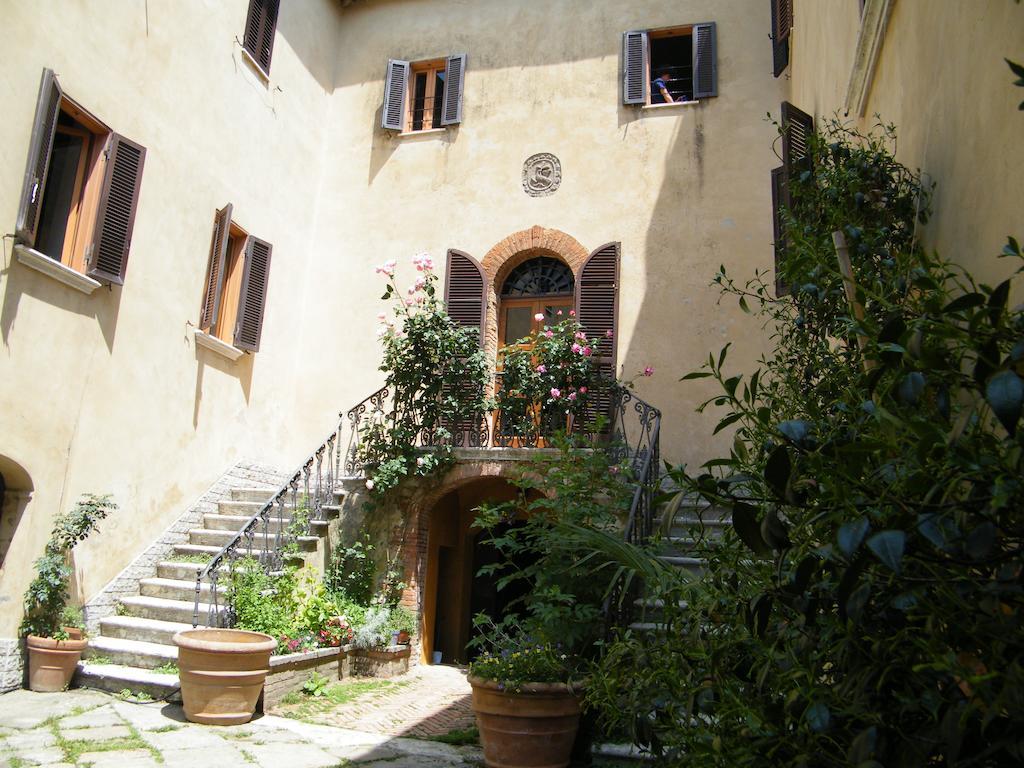 B&B Il Glicine Montefollonico Kültér fotó