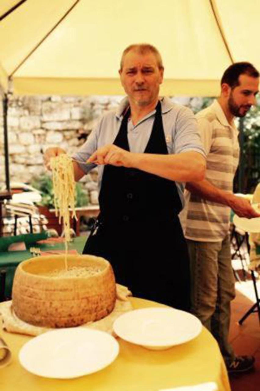B&B Il Glicine Montefollonico Kültér fotó